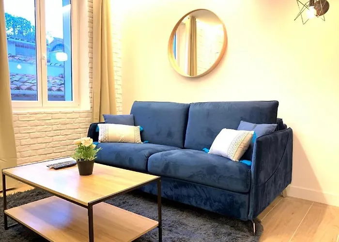 New - Ou Vieil アンティーブ