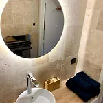 New - Ou Vieil Appartement *