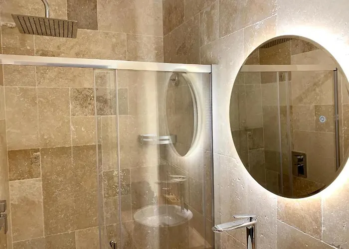 New - Ou Vieil 昂蒂布